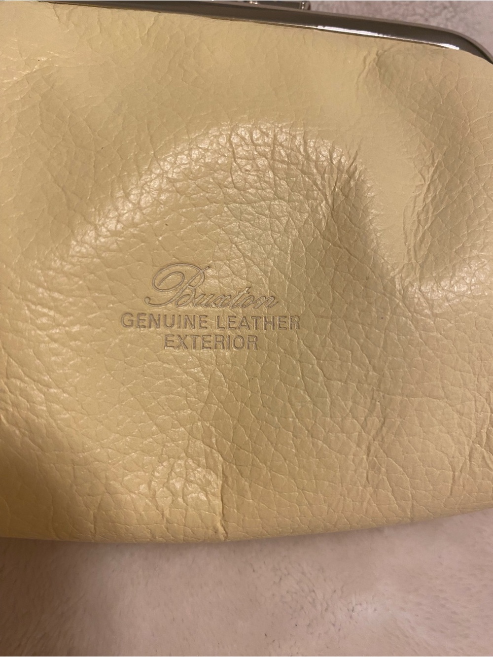 đ¸ Buxton Pale Yellow Leather Kiss-Lock Coin Purse - Picture 3 of 11